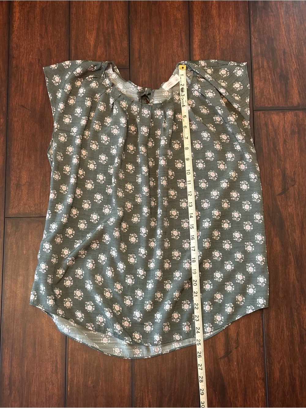 LC Lauren Conrad Women’s Floral Blouse - Size Large - Green/Pink - Picture 16 of 16